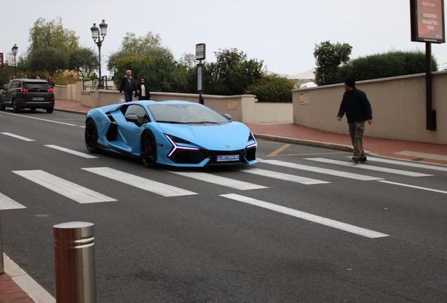 Lamborghini Revuelto