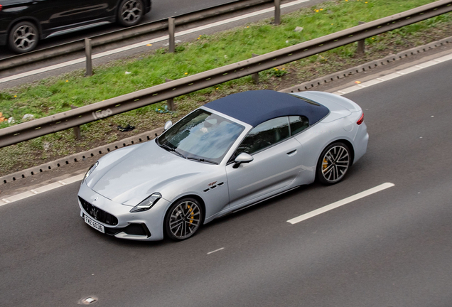 Maserati GranCabrio Trofeo