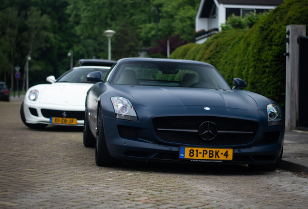 Mercedes-Benz SLS AMG