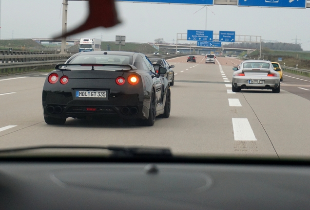 Nissan GT-R