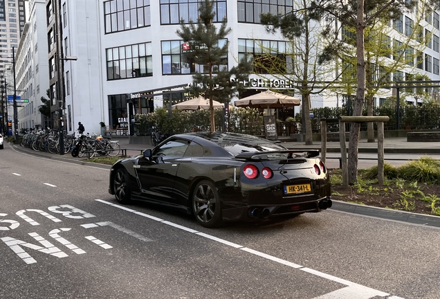 Nissan GT-R
