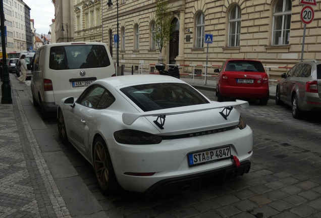 Porsche 718 Cayman GT4