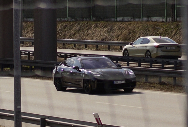 Porsche 972 Panamera Turbo S E-Hybrid