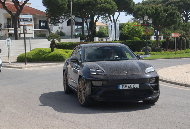 Porsche Macan EV Turbo