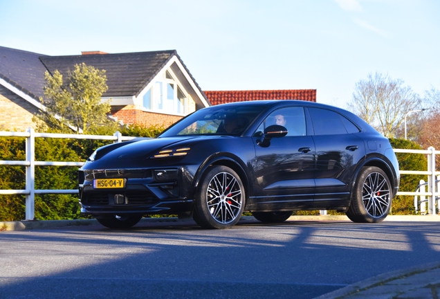 Porsche Macan EV Turbo
