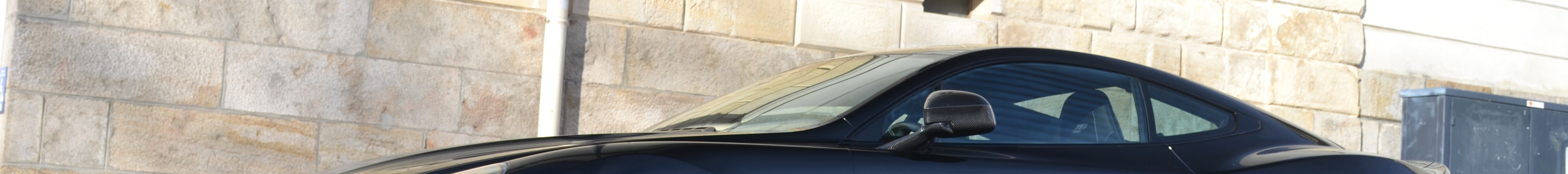 Aston Martin Vanquish 2015 Carbon Black Edition