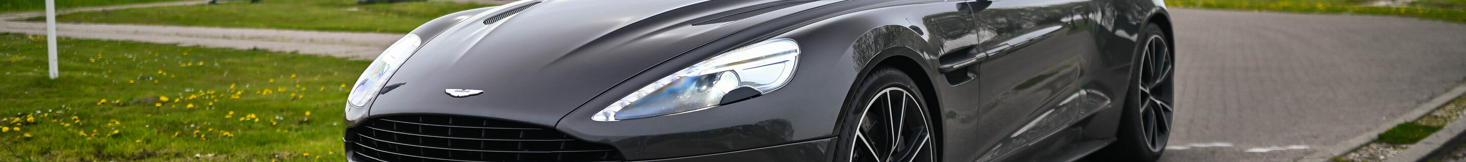 Aston Martin Vanquish Volante