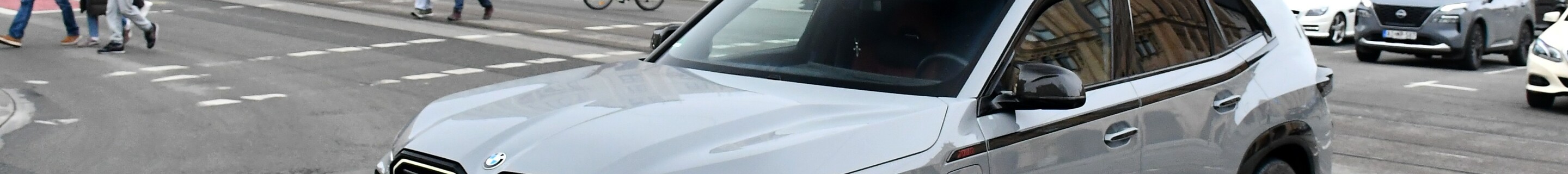 BMW XM G09 Label Red Larte Design