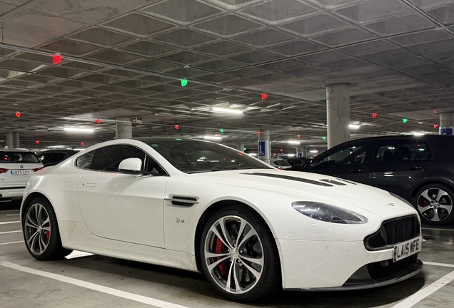 Aston Martin V12 Vantage S