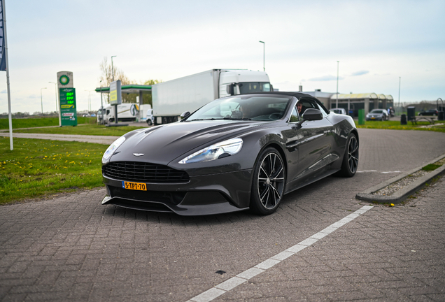 Aston Martin Vanquish Volante