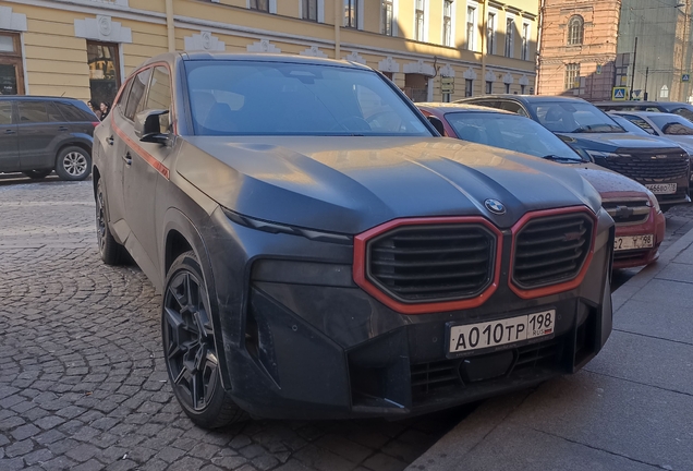 BMW XM G09 Label Red