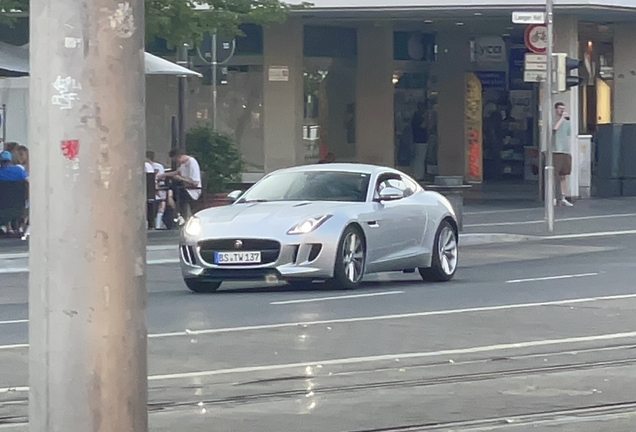 Jaguar F-TYPE R Coupé