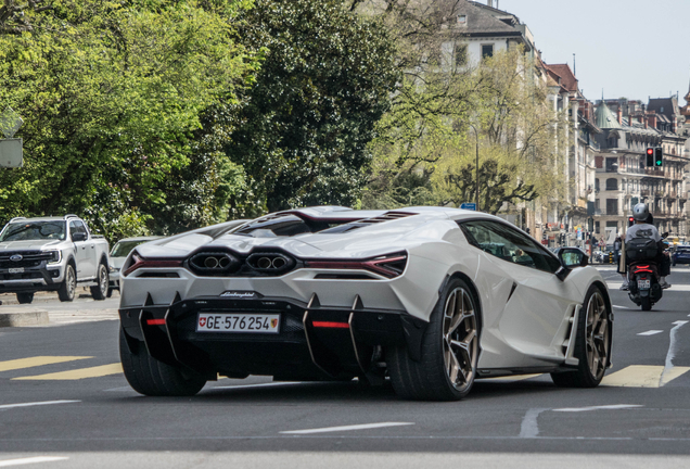 Lamborghini Revuelto