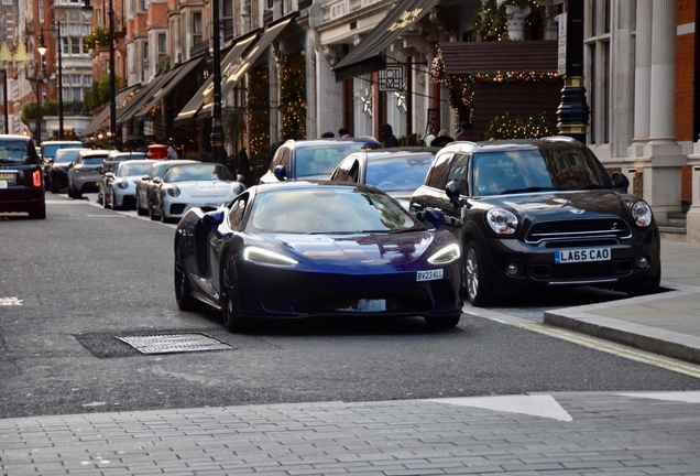 McLaren GT