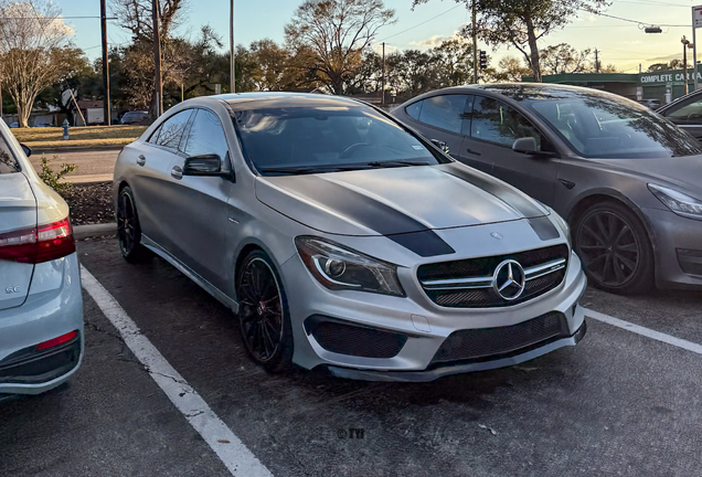 Mercedes-Benz CLA 45 AMG C117