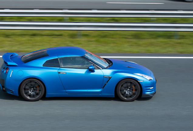 Nissan GT-R 2011