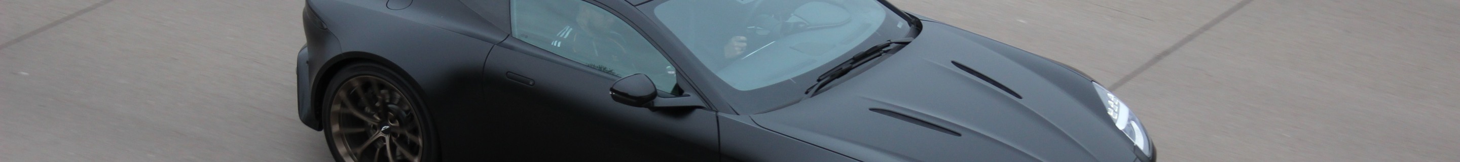 Aston Martin Vantage 2024