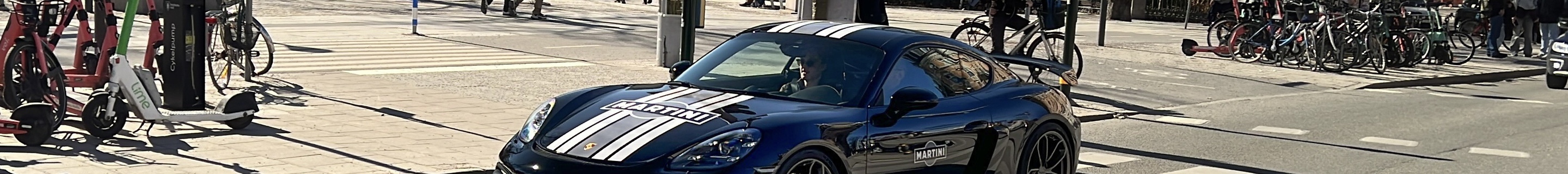 Porsche 718 Cayman GT4