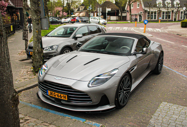 Aston Martin DB12 Volante
