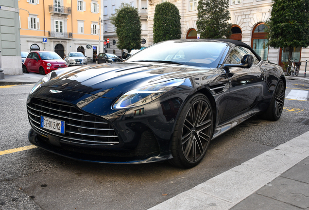 Aston Martin DB12 Volante