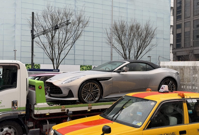Aston Martin DB12 Volante