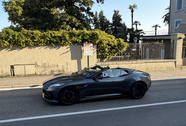 Aston Martin DB12 Volante