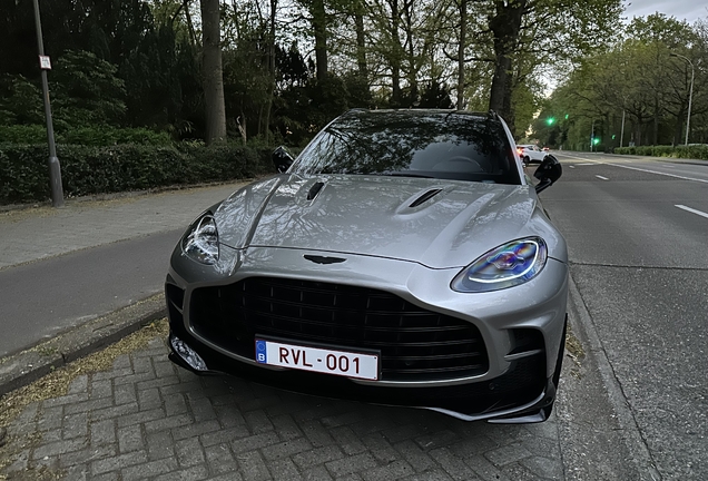 Aston Martin DBX707