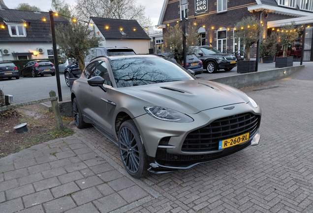 Aston Martin DBX707