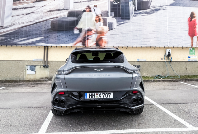 Aston Martin DBX707