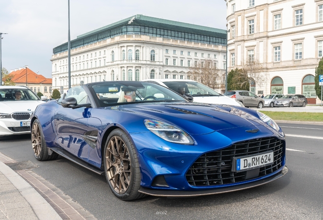 Aston Martin Vanquish Volante 2025