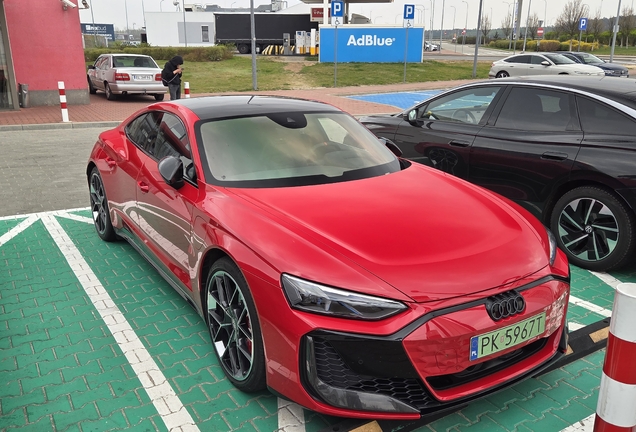 Audi RS E-Tron GT 2025