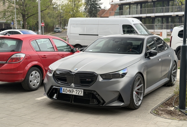 BMW M5 G90