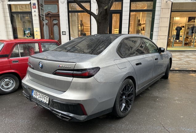BMW M760e xDrive
