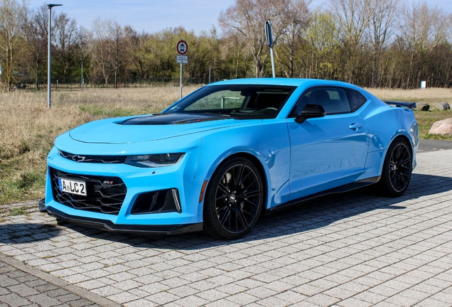 Chevrolet Camaro ZL1 2016