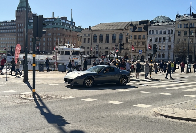 Ferrari California T