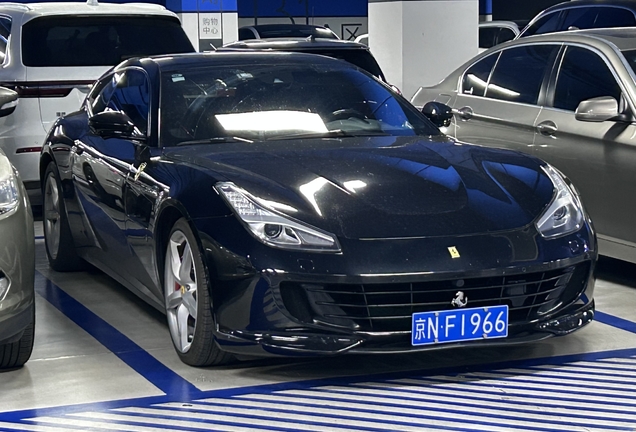 Ferrari GTC4Lusso T