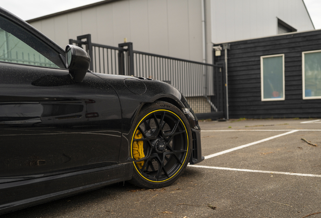 Porsche 718 Cayman GT4 RS Weissach Package