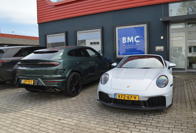 Porsche 992 Carrera 4 GTS Cabriolet MkII