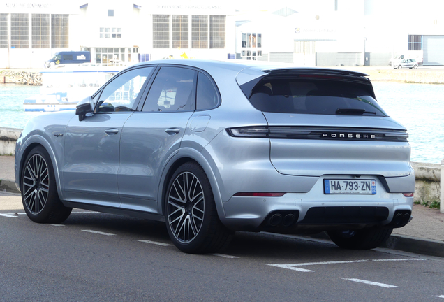 Porsche 9YA Cayenne Turbo E-Hybrid