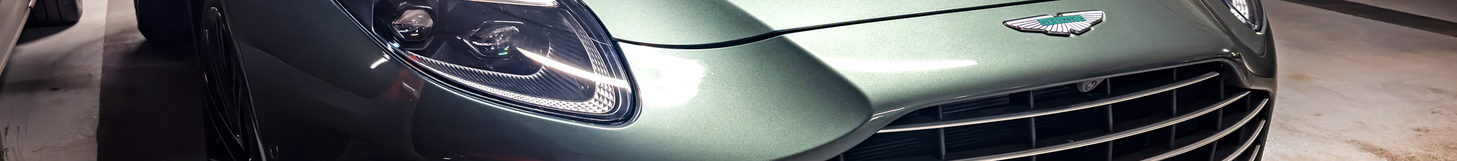 Aston Martin DB12 Volante