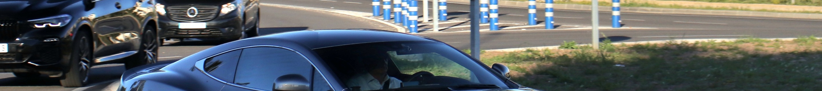 Aston Martin Vanquish 2013