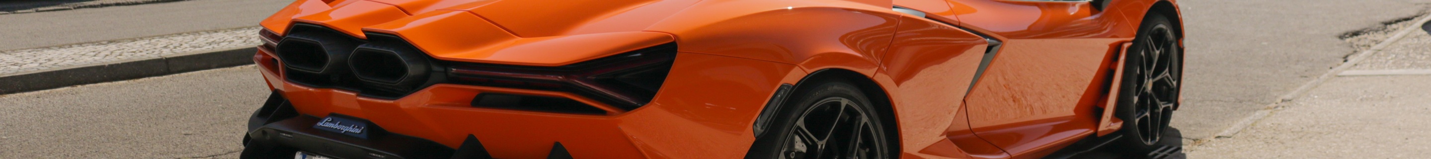 Lamborghini Revuelto