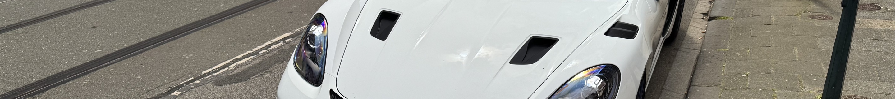 Porsche 718 Cayman GT4 RS