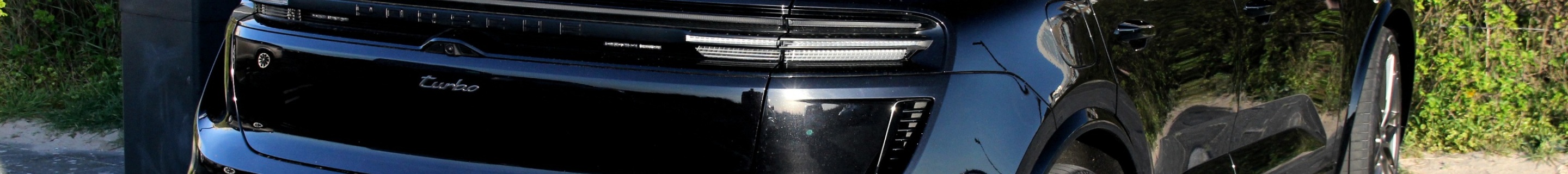 Porsche Macan EV Turbo