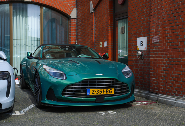 Aston Martin DB12 Volante