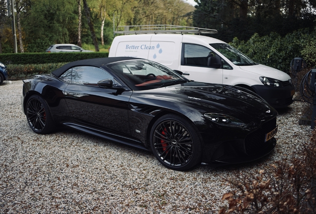 Aston Martin DBS Superleggera Volante