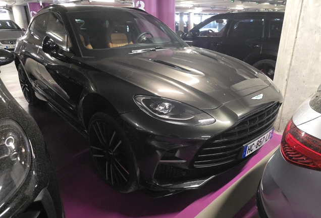 Aston Martin DBX707