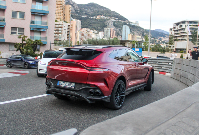 Aston Martin DBX707