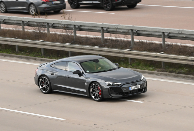 Audi RS E-Tron GT 2025