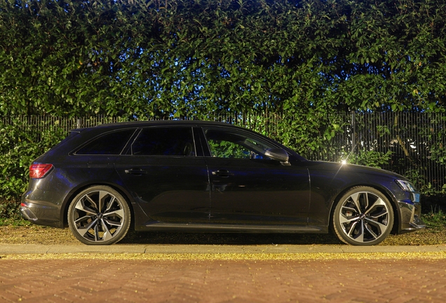 Audi RS4 Avant B9